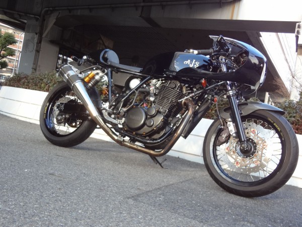 SR400 カフェシートカウル 某有名バイクショップ製 SR400 カフェシート