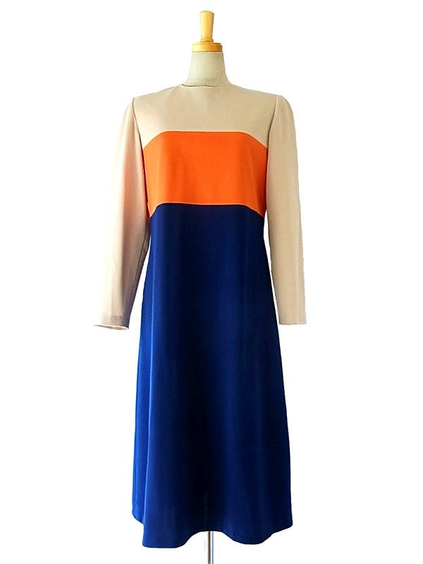 8月31日 金曜日 秋物続々入荷中 60年代映画に出てきそうなワンピースのご紹介 Nakano Kichijoji Koenji Tokyo Furugi 中野古着屋little Bird店長日記