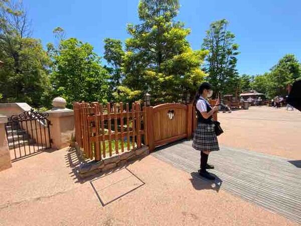 当日予約でガイドツアー 美女と野獣 魔法のものがたり へ参加した In 東京ディズニーランド ひとりディズニー 大人の時間