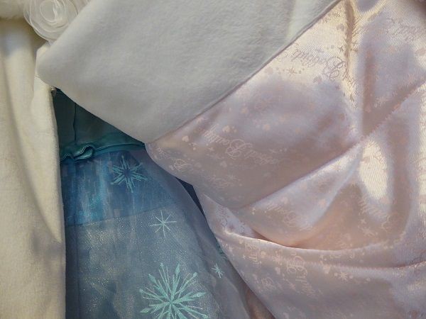 ビビディ・バビディ・ブティックのケープなど : Little Women