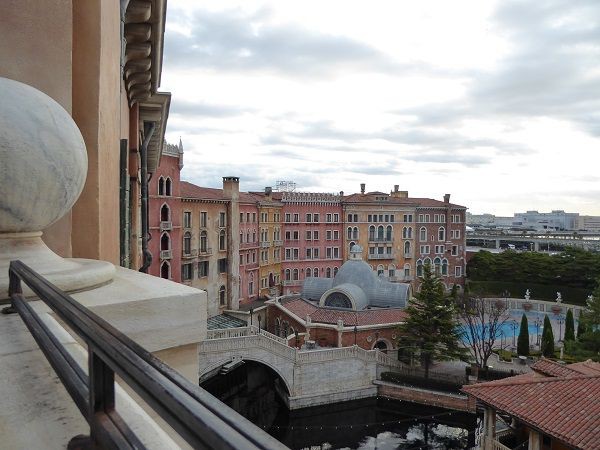 ヴェネチアサイド テラスルームのテラスと眺め In ミラコスタ Little Women ディズニーへ行く