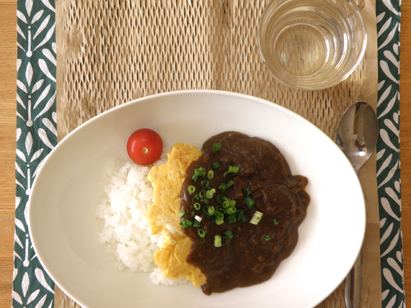 4日目のカレー オムレツトッピング 朝ごはん日記
