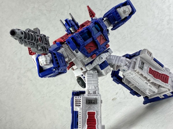 トランスフォーマー KD-11 ウルトラマグナス レビュー : えるけ