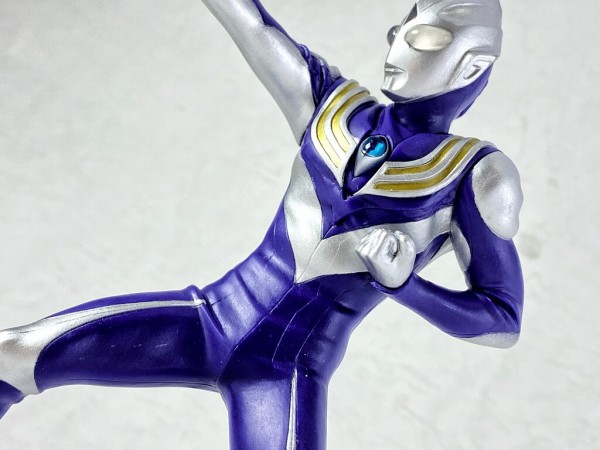 英雄勇像 ウルトラマンティガ ~ランバルト光弾~ レビュー : える