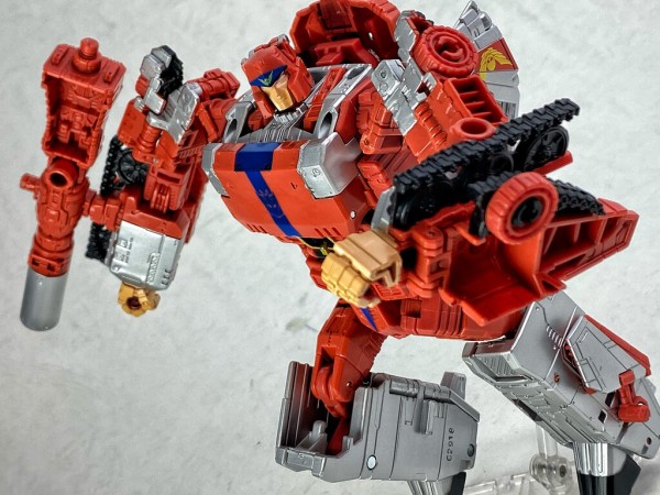 TF ストリートファイターⅡ × トランスフォーマー 2体セット リュウ vs