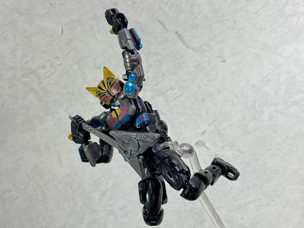 リボルブチェンジフィギュア PB02 仮面ライダーナーゴ&仮面