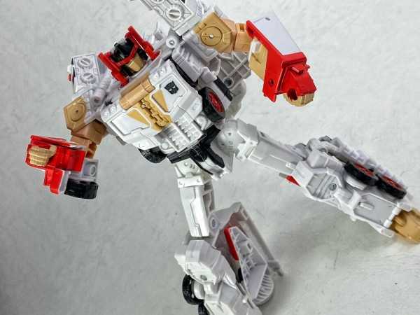 タカラトミー ストリートファイターⅡxトランスフォーマー リュウvsベガ ストリートファイターⅡ×トランスフォーマーvs2体セット