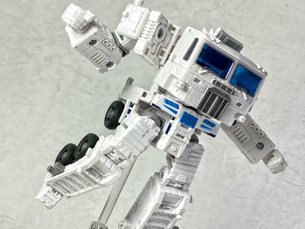 トランスフォーマー KD-11 ウルトラマグナス レビュー : えるけ