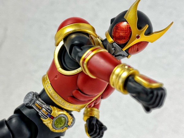 Figure-rise Standard 仮面ライダークウガ ライジングマイティフォーム