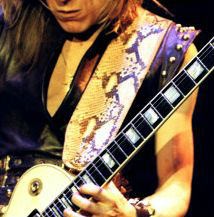 ランディ・ローズ ストラップの秘密！？ : 21世紀レザークラフト