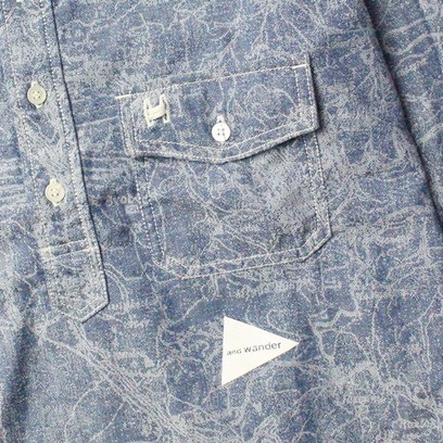 and wander◆mountain JQ dungaree shirt/長袖シャツ/3/コットン/BLU/総柄/アンドワンダー and wander ⁄ アンドワンダー | map JQ dungaree shirt (M) - Blue