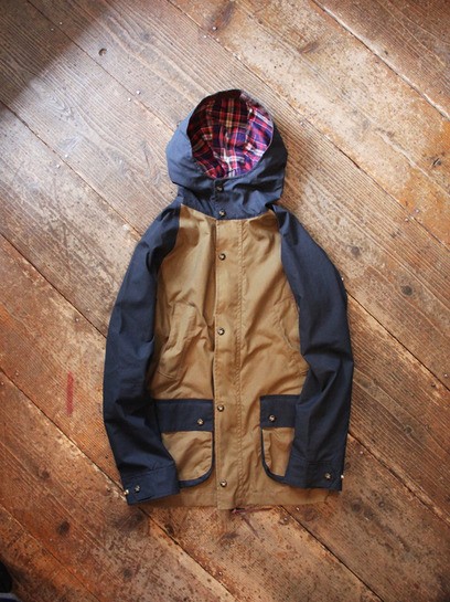 スペリオールレイバーマウンテンパーカー