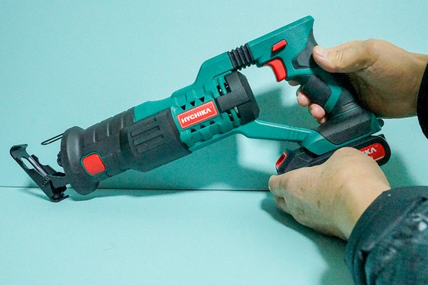 HYCHIKA (ハイチカ) 充電式レシプロソー 18V を購入 : 趣味の
