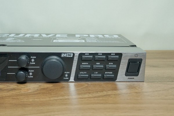 ベリンガー DEQ2496 24bit/96kHz デジタルプロセッサー ベリンガー DEQ2496 24bit/96kHz デジタルプロセッサー