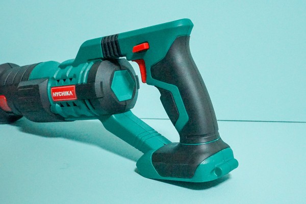 HYCHIKA (ハイチカ) 充電式レシプロソー 18V を購入 : 趣味の