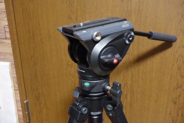 Manfrotto プロフルード ビデオ雲台 MVH500AH 」を購入 : 趣味の