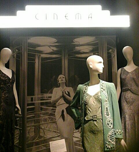 1930年代のファッションとフォトグラフ 倫敦エッ 日記