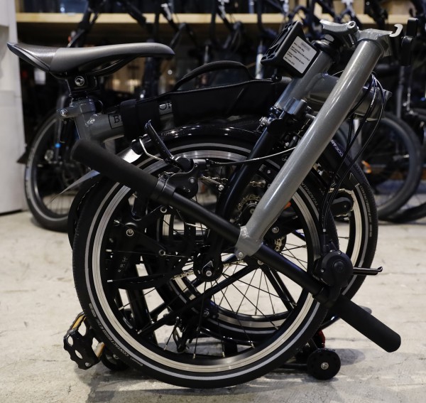 ブロンプトン H&H リアキャリア 限定 ポリッシュ BROMPTON カスタム ブロンプトン H&H リアキャリア 限定 ポリッシュ BROMPTON
