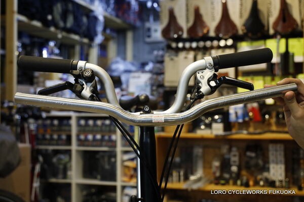 ［絶版］Deluxe Cycles チタンハンドルバー 絶版］Deluxe Cycles チタンハンドルバー