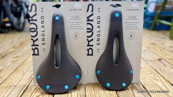 CHRIS KING x BROOKS C17 CARVED SPLUSH 入荷！！ : LORO CYCLE