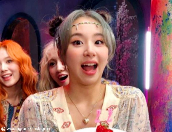 報道 Twice チェヨン タトゥーアーティストと熱愛説浮上 Love Korea