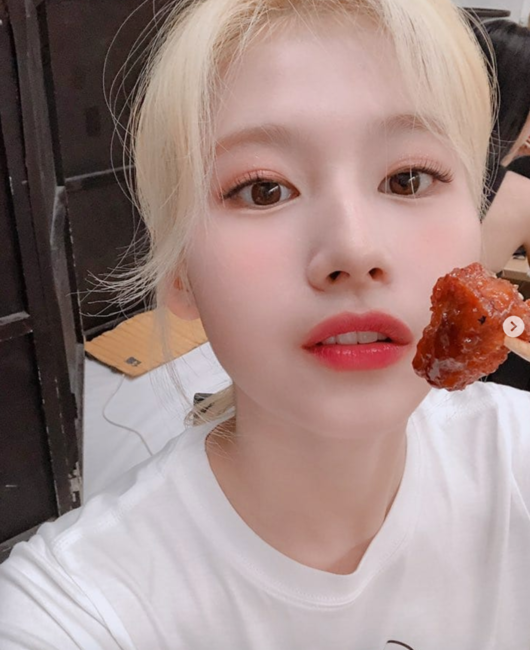 Gif画像が話題 Twice ダヒョン サナ Apieu 専属モデル 動画あり Love Korea Gif画像が話題 Twice ダヒョン サナ Apieu 専属モデル 動画あり Love Korea