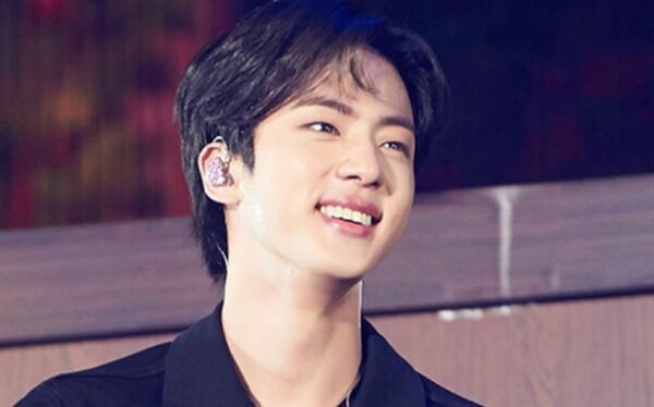 今度はジンが Bts Jin Vに続きプードルヘアーに か 可愛い Love Korea 今度はジンが Bts Jin Vに続きプードルヘアーに か 可愛い Love Korea