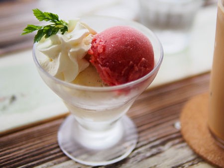Caffe Locasa カッフェ ロカーサ 芦花公園 Little Devil