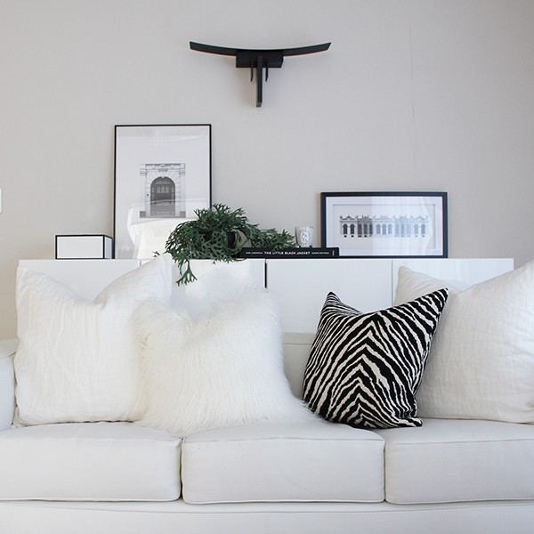 ダイソーの 滑るキズ防止シール の活用アイデア 日々の掃除と模様替えが楽になる 貼るひと手間で収納ケースの出し入れもスムーズです Lovehome 収納 インテリア Powered By ライブドアブログ