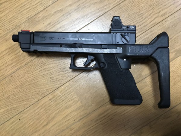 カスタムレビュー】東京マルイ GLOCK18C カービンカスタム : Bravo1は