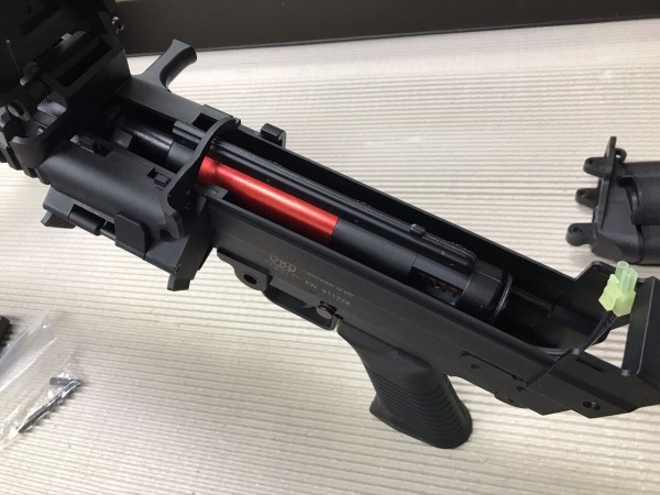 エアガンレビュー S T M249 Para スポーツライン Bravo1は自重で落下します