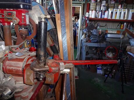 ハイドロシリンダーO/H : LOWRIDERFACTORY Classic car repair shop