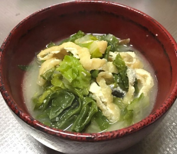 減塩 白菜と油揚げの味噌汁 Cakeoの料理メモ