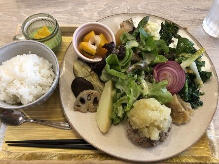 罪悪感ゼロの野菜いっぱいヘルシーランチ 気まぐれなキッチンbaton あっちこっち ここdeランチ 罪悪感ゼロの野菜いっぱいヘルシーランチ 気まぐれなキッチンbaton あっちこっち ここdeランチ