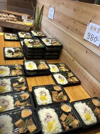 行列のできるお弁当屋さん 価格とボリュームにびっくり Veni Veni あっちこっち ここdeランチ