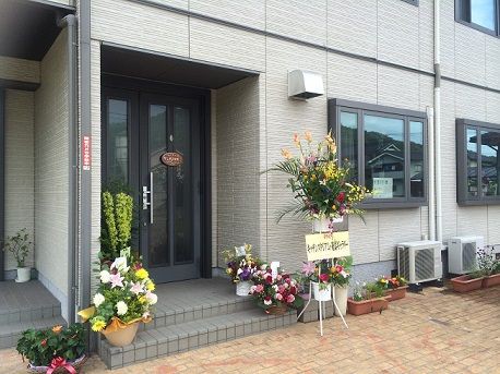 我が家のリビング気分で時間忘れ ギャラリーカフェもくれん あっちこっち ここdeランチ