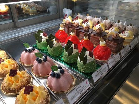 パンの販売日あったとは 6月17日駅前店もリニューアルオープン 白ばら本店 あっちこっち ここdeランチ