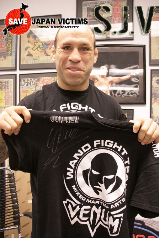 ヴァンダレイ・シウバ 直筆サイン入り 入場用 Tシャツ SJV ヴァンダレイ・シウバ 日本未発売 VENUM Tシャツ 直筆サイン入