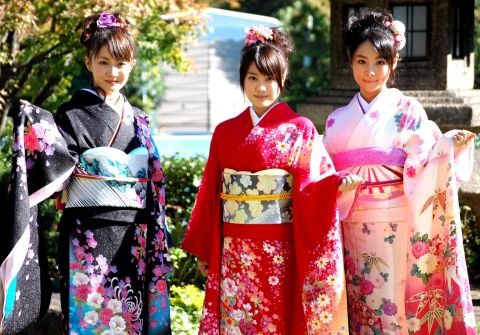 日中合同成人式 着物の方が断然キレイ と不満の声が殺到 中国版ツイッター 日中韓夢物語 日本を中国と韓国から守れ