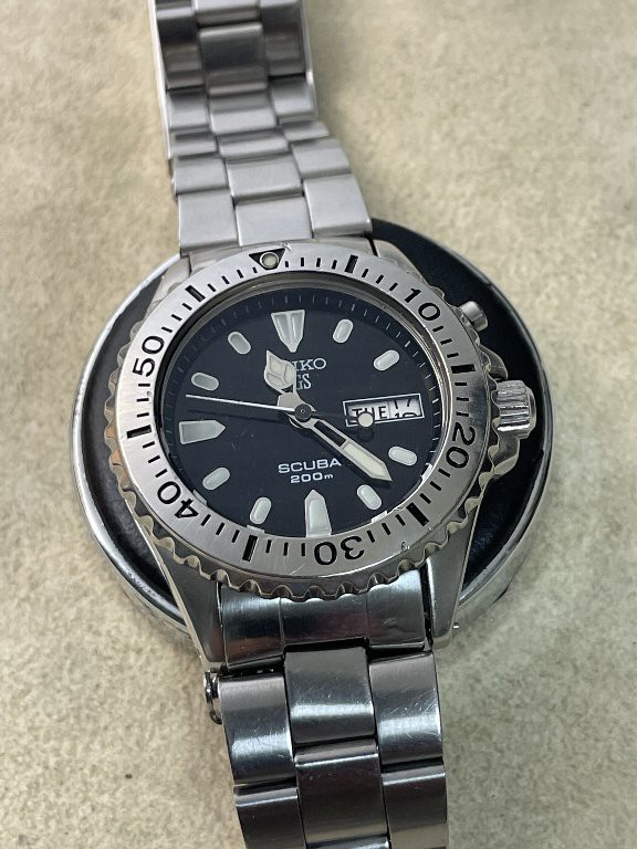 □ SEIKO Scuba AGS 5M43-0C50 その1 キャパシタ交換と開かない