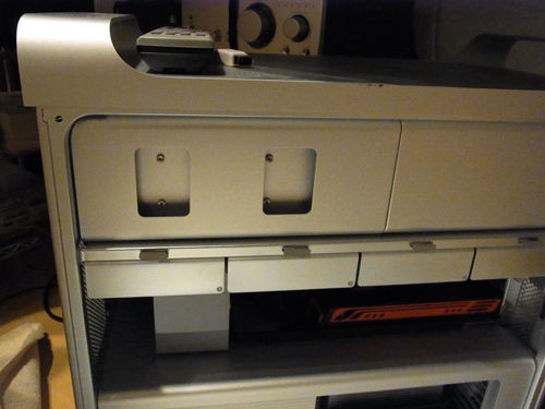 Mac Proのcd Dvdトレイが開かない場合の解決法 M R