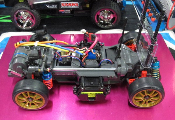 MF-01Xでドリフトにチャレンジ！（動画もアルよ） : MachineのRC道