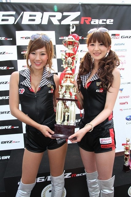 スーパー耐久 2013 第3戦 もてぎ 黒須さおりさん ＆ 小嶋千尋さん : 不定期更新！ ＭＯＴＯＲ ＆ ＣＯＳ