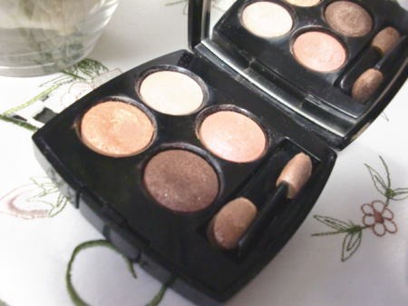 40 50代に嬉しい新色 アイシャドウ レキャトルオンブル シャネル Kemekoのマダムな日記