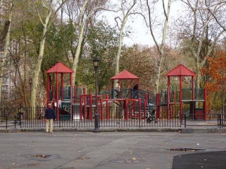 今年一番良く行った 公園 Carl Schurz Park Yorkville 窓 New York 再び
