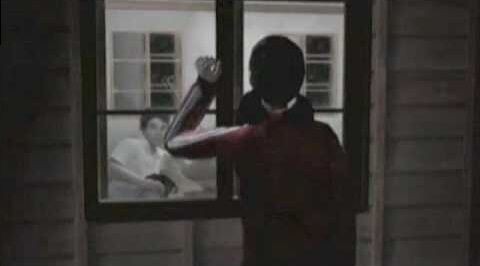 ワイ Siren 怖そうなcmうってるけど どうせクソ怖激怖進行不可能ゲームやろなぁ ゲーハーの窓