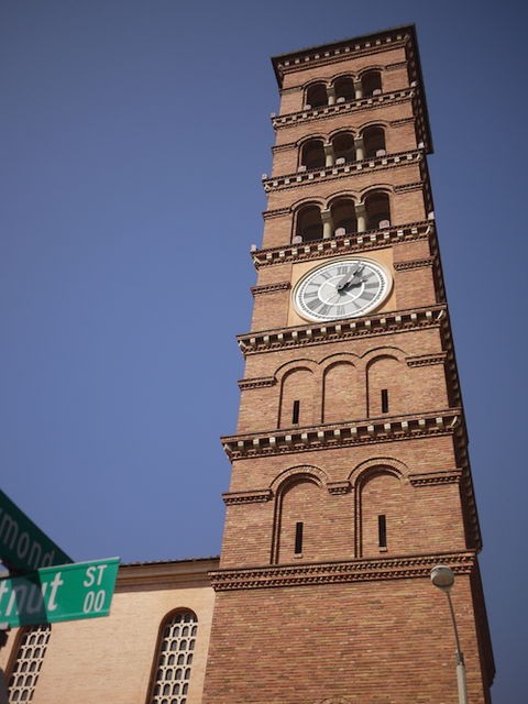 パサデナ建物訪問記２ 時計塔が目印の教会 Saint Andrew Church まぐやまのロサンゼルス生活日記