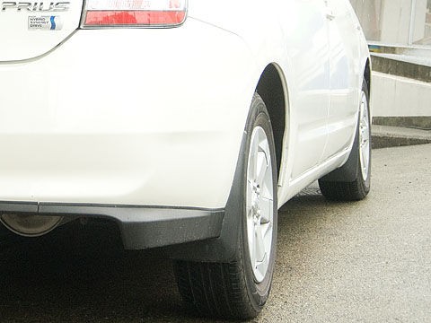 プリウスα用 輸出仕様純正 マッドガード USDM