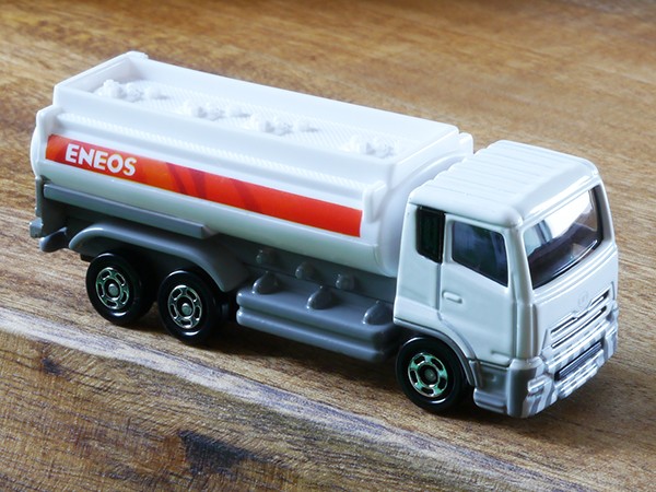 トミカ　クオン♪ トミカ No.31 UDトラックス クオン 箱｜トミカシリーズ No.1～No