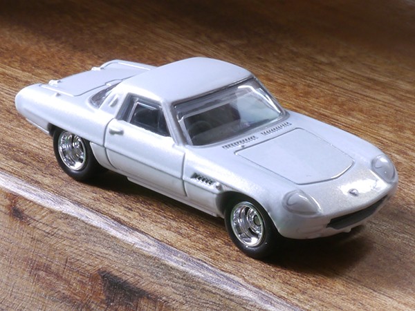 ホットウィール '68マツダ・コスモ・スポーツ : ミニカーの